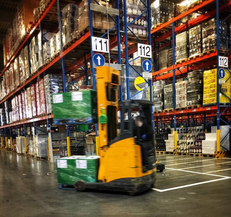Inside a modern transloading and warehousing facility in Los Angeles